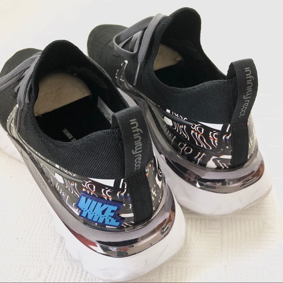 nike ID react infinity. - Picture 3 of 5